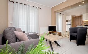 J&S Lux Central Suite 1